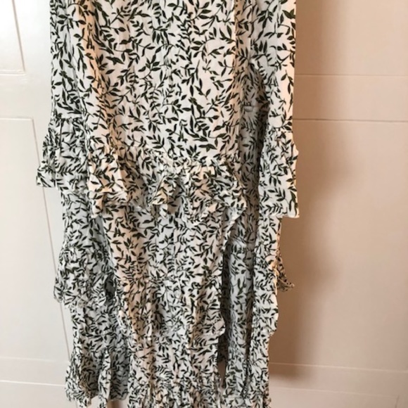 NWT Yidarton Ruffled Strapless Maxi Dress Green and White size medium - Picture 11 of 12
